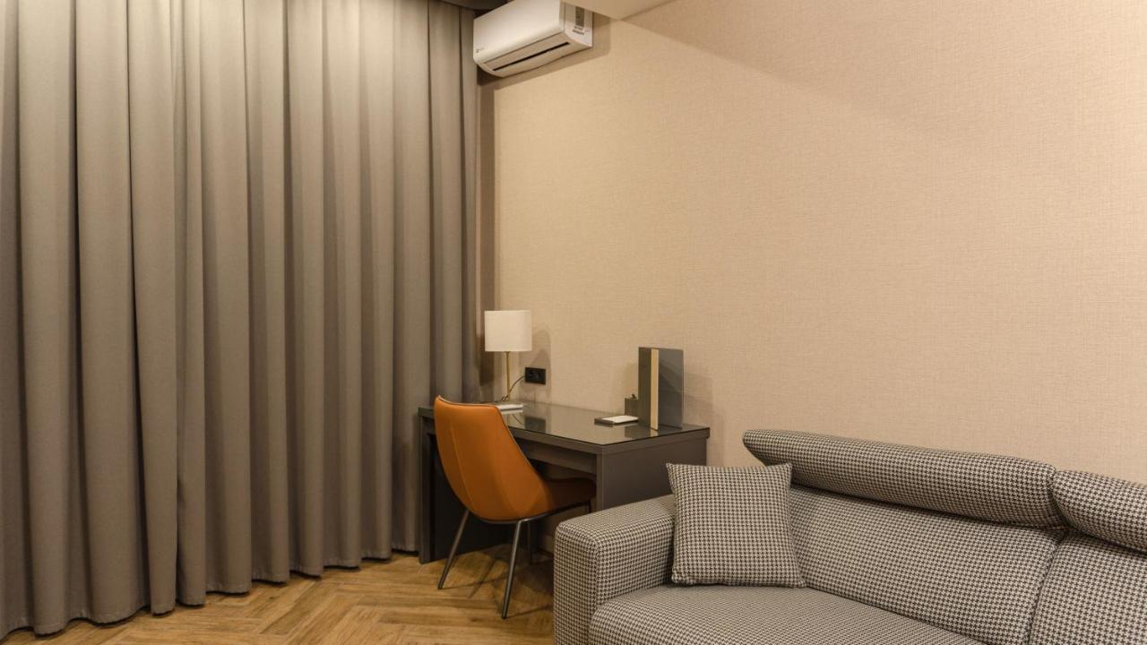 Five Hotel ビシュケク エクステリア 写真