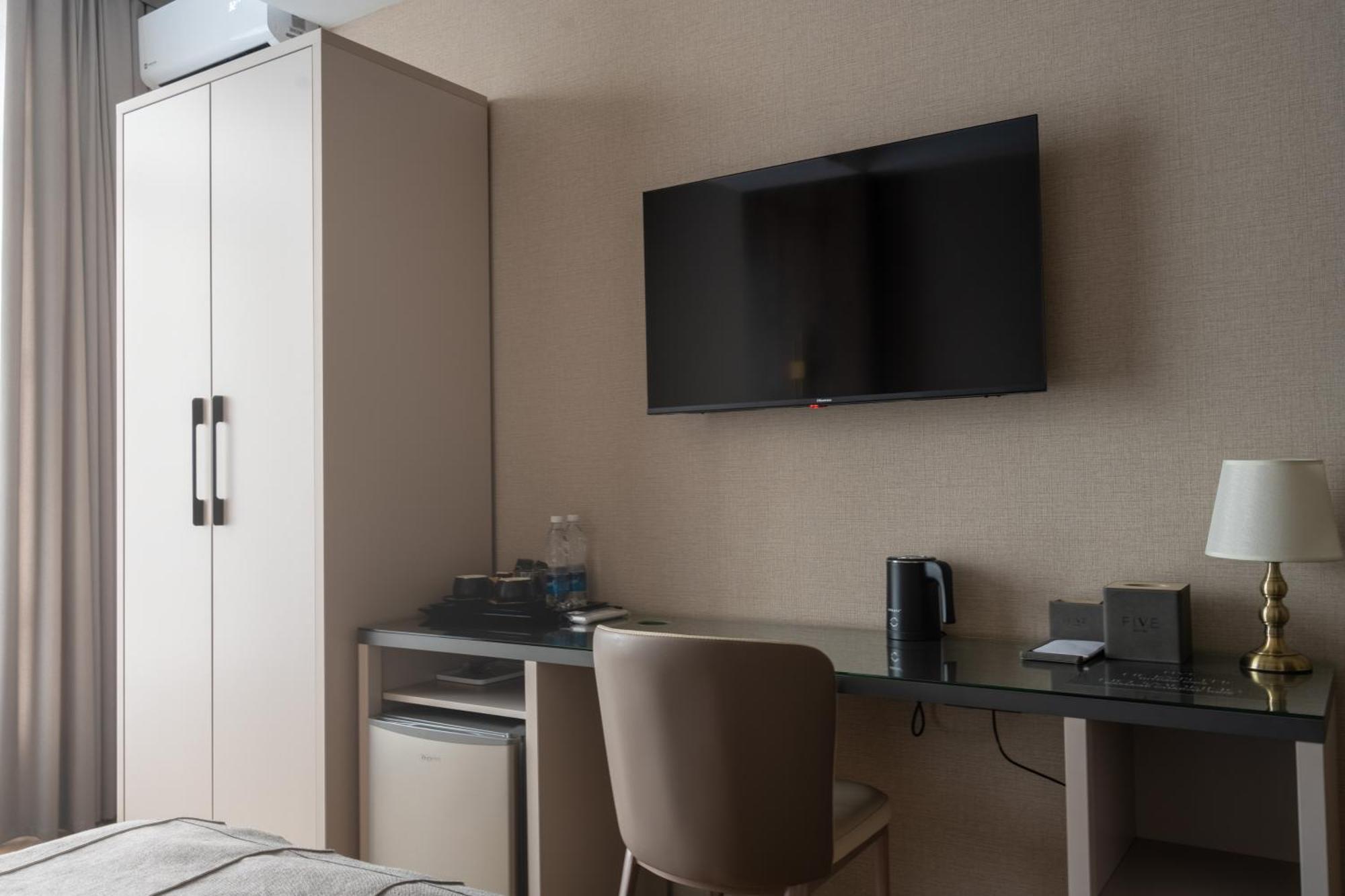 Five Hotel ビシュケク エクステリア 写真